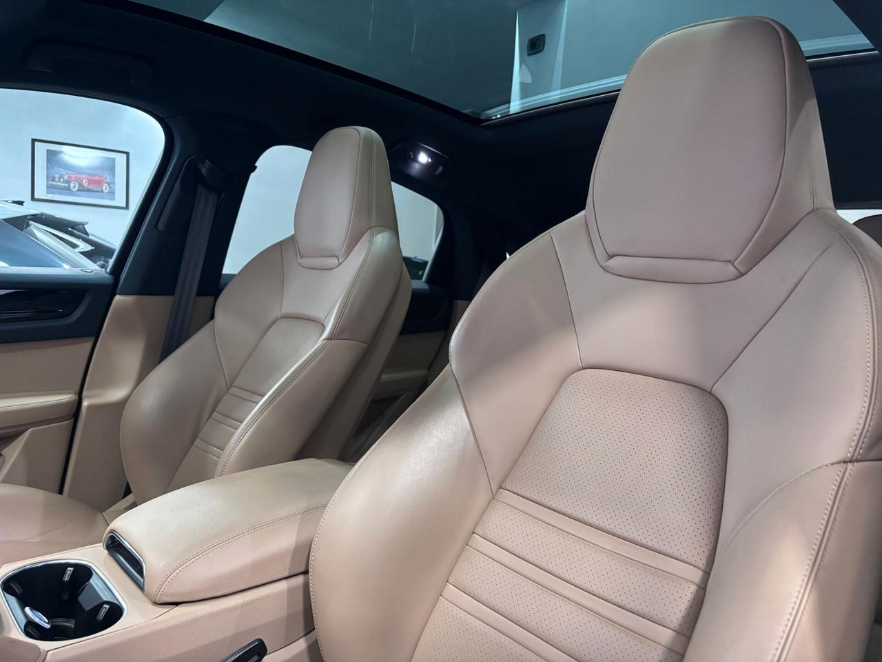 PORSCHE CAYENNE COUPE 3.0 V6 TETTO-LED