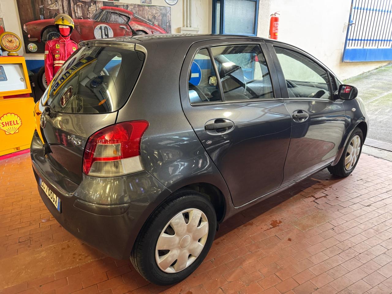 Toyota Yaris 1.0 5 porte