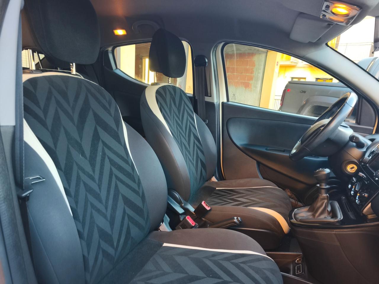 Lancia Ypsilon 1.2 GPL 69 CV 5 porte Ecochic