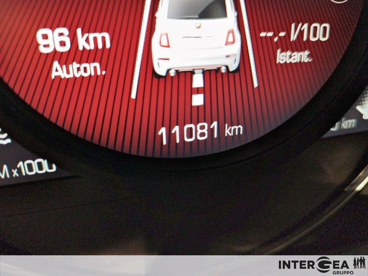 ABARTH 695 1.4 t-jet 180cv auto