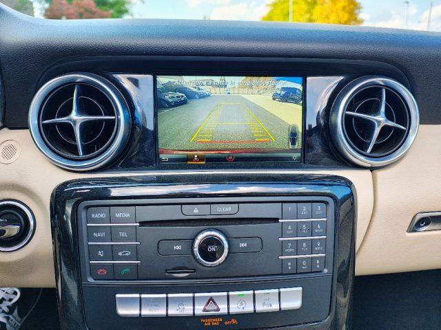 MERCEDES-BENZ SLC 300 Premium