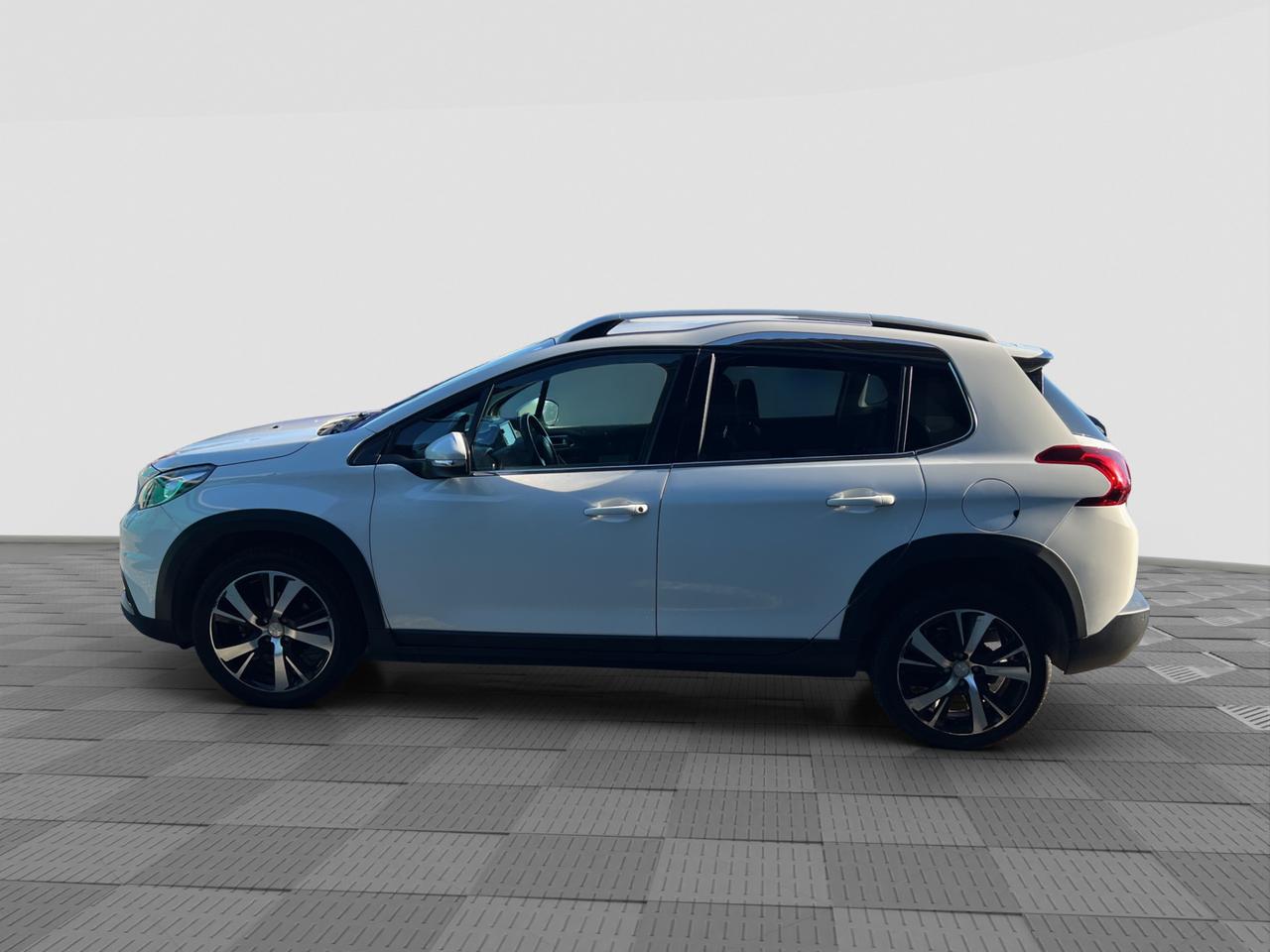 PEUGEOT 2008 BlueHDi 100 Allure