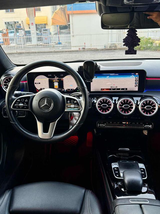 MERCEDES-BENZ A 180 d Automatic Business Extra