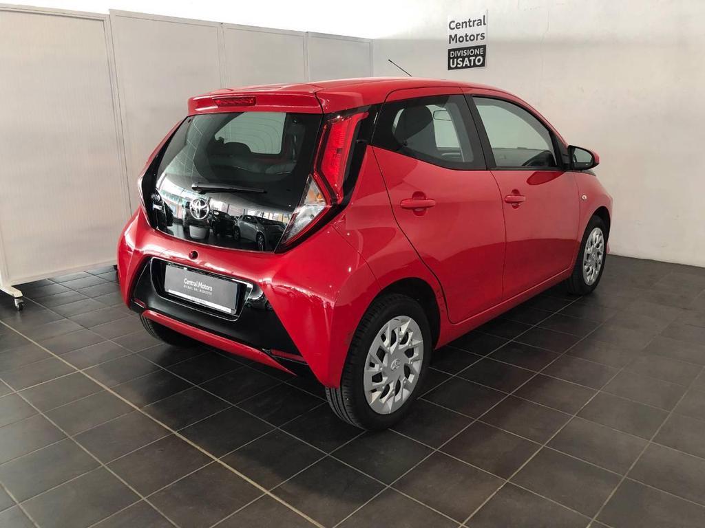 Toyota Aygo 5 Porte 1.0 VVT-i x-play