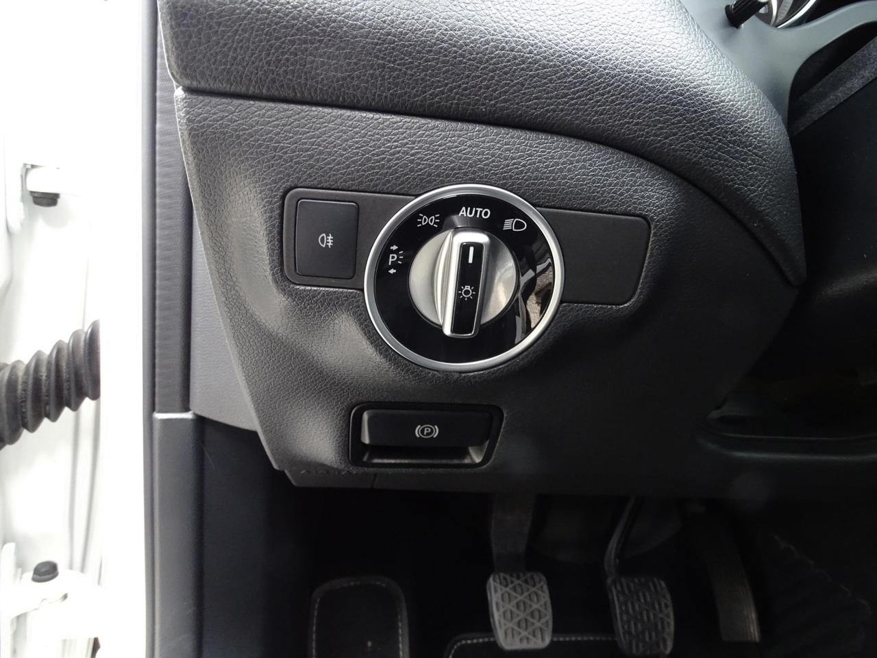 Mercedes-Benz GLA 180 Sport PACCHETTO AMG SPECIAL EDITION