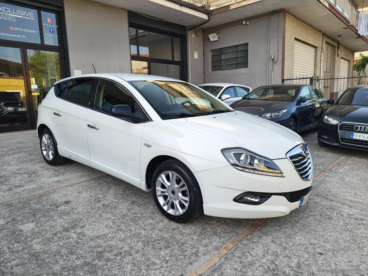 LANCIA Delta 1.6 MJT 105 CV Silver