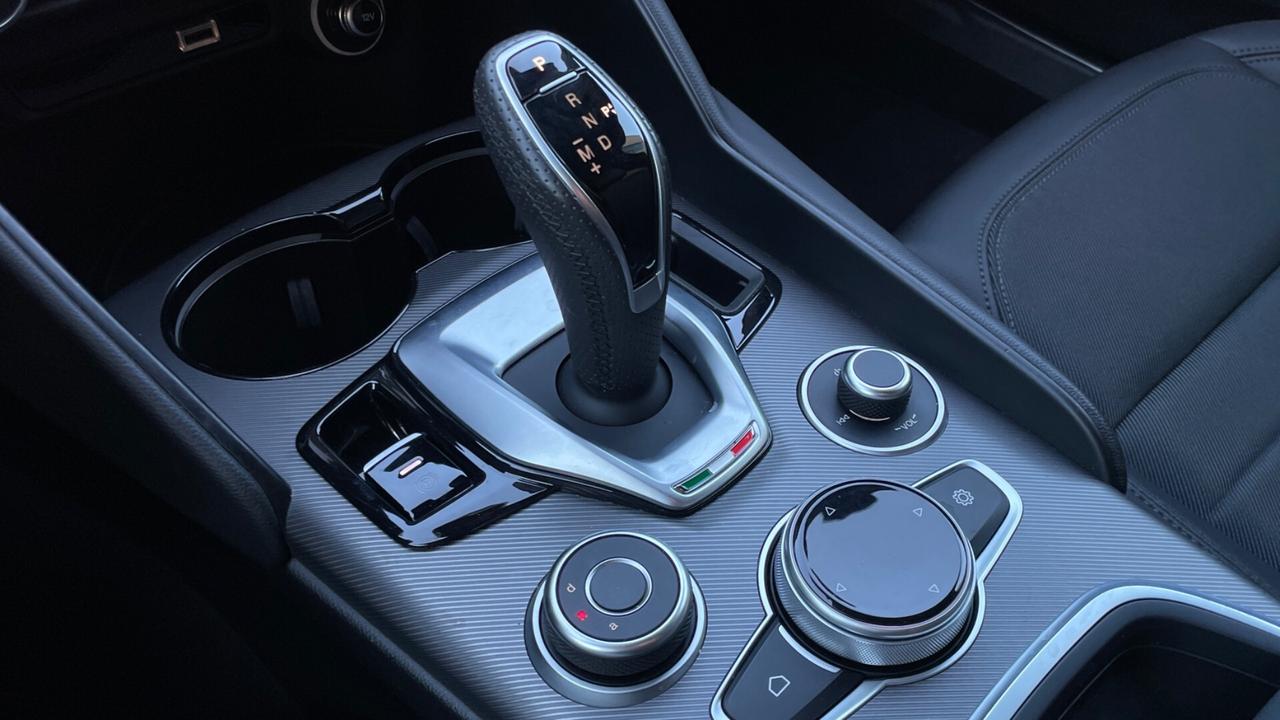 ALFA ROMEO GIULIA 2.2 EXECUTIVE TURBODIESEL 190CV - FULL LED, RETROCAMERA, CAR PLAY