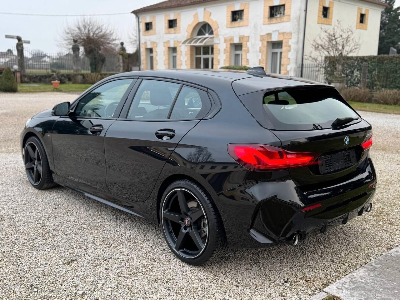 Bmw 118 118d 5p. Msport