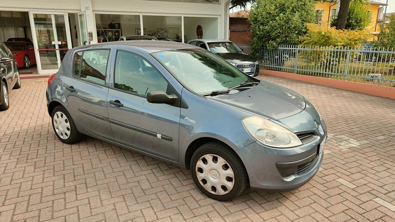 Renault Clio 1.2 5 porte OK NEO PATENTATI STUPENDA