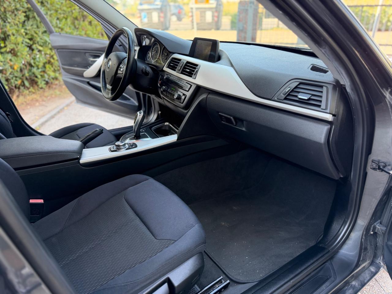 Bmw 320d Touring Business Advantage automatica
