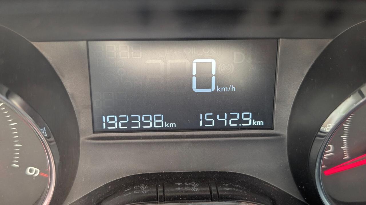 Peugeot 208 1.4 HDi 68 CV 5 porte Allure