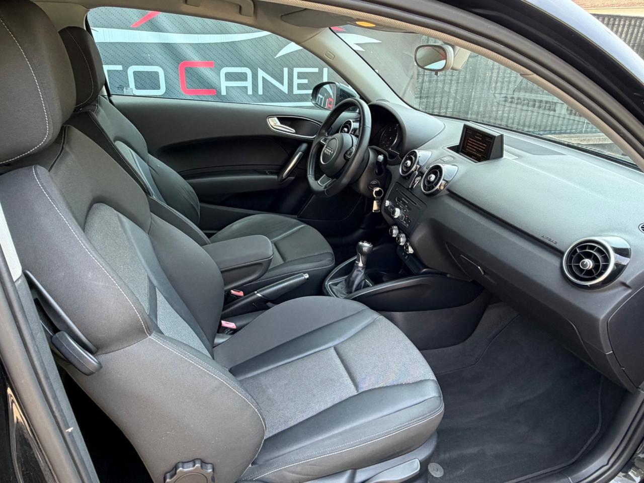 Audi A1 1.6 TDI 105 CV Attraction NEOPATENTATI OCCASIONE