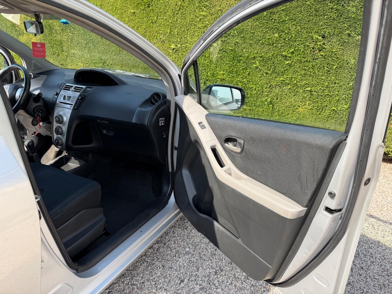 Toyota Yaris 1.3 5 porte M-MT Sol