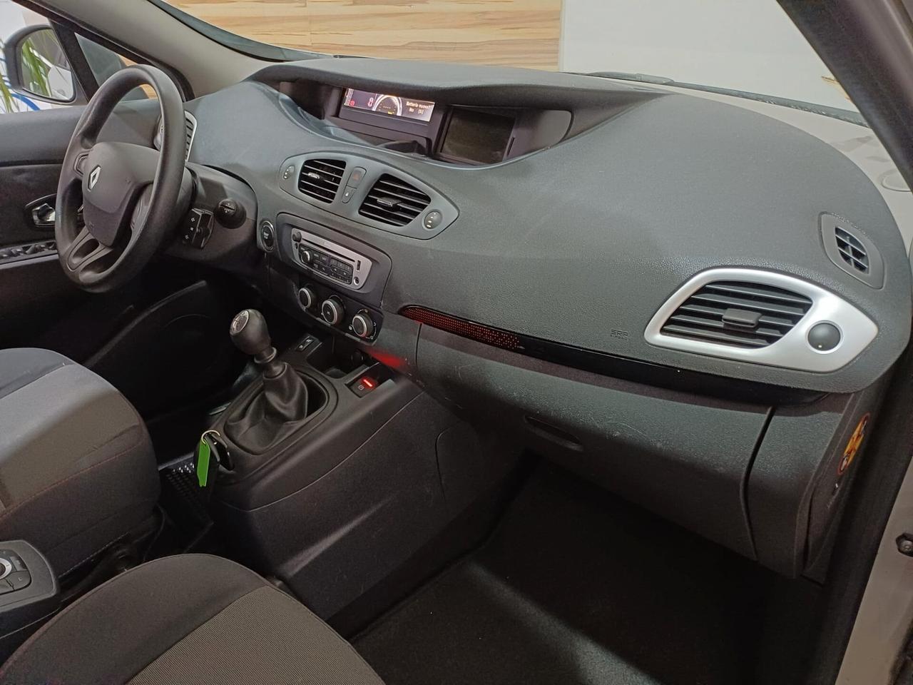 Renault Scenic 1.5 dCi 110CV 7 POSTI - 2013