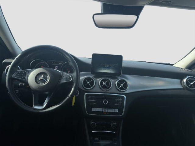 MERCEDES-BENZ CLA sse GLA GLA 200 CDI/d Automatic Premium