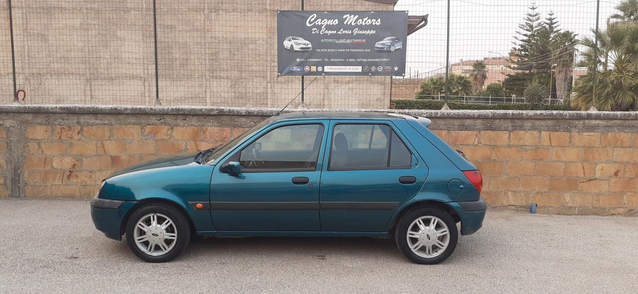Ford Fiesta 1.2i 16V cat 5 porte Ghia