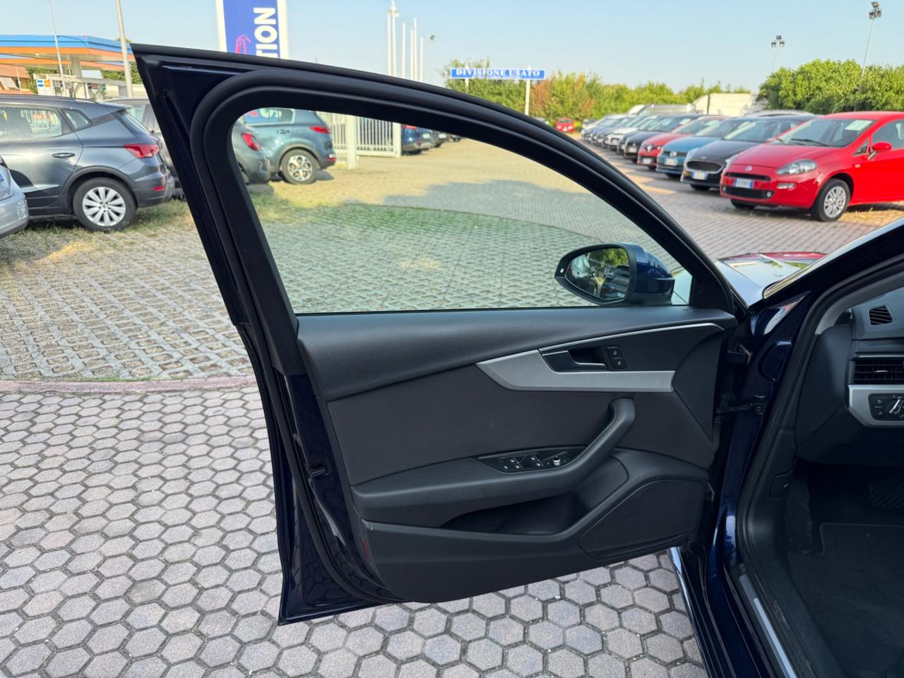 Audi A4 Avant 40 TDI quattro S tronic Business Advanced