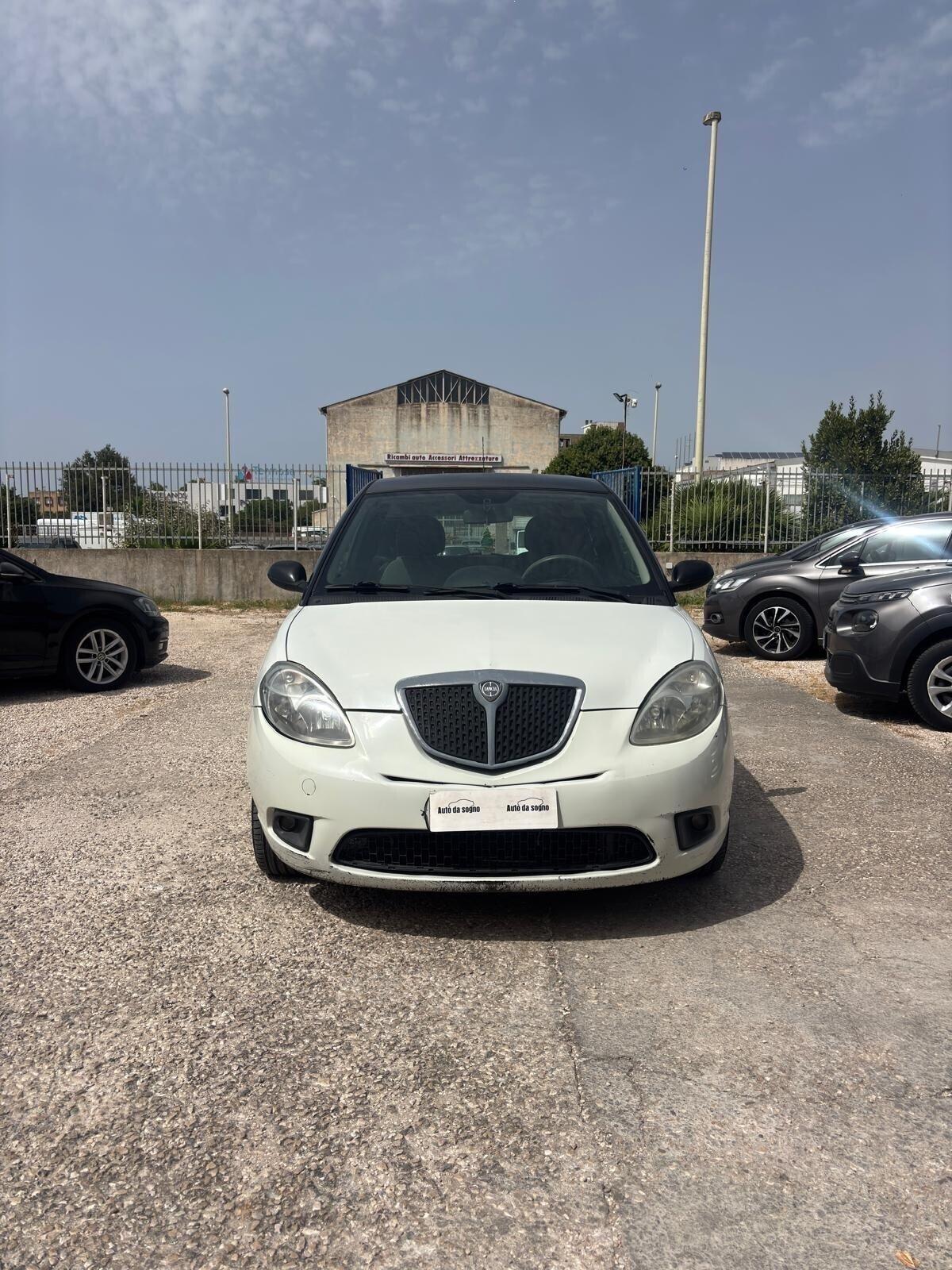Lancia Ypsilon 1.2 Argento