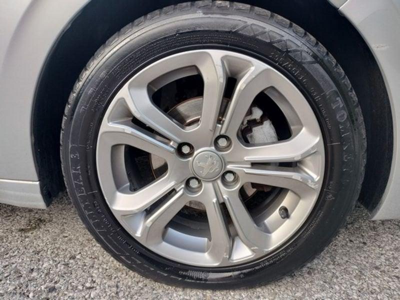 Peugeot 208 Access 1.4 HDi 68cv