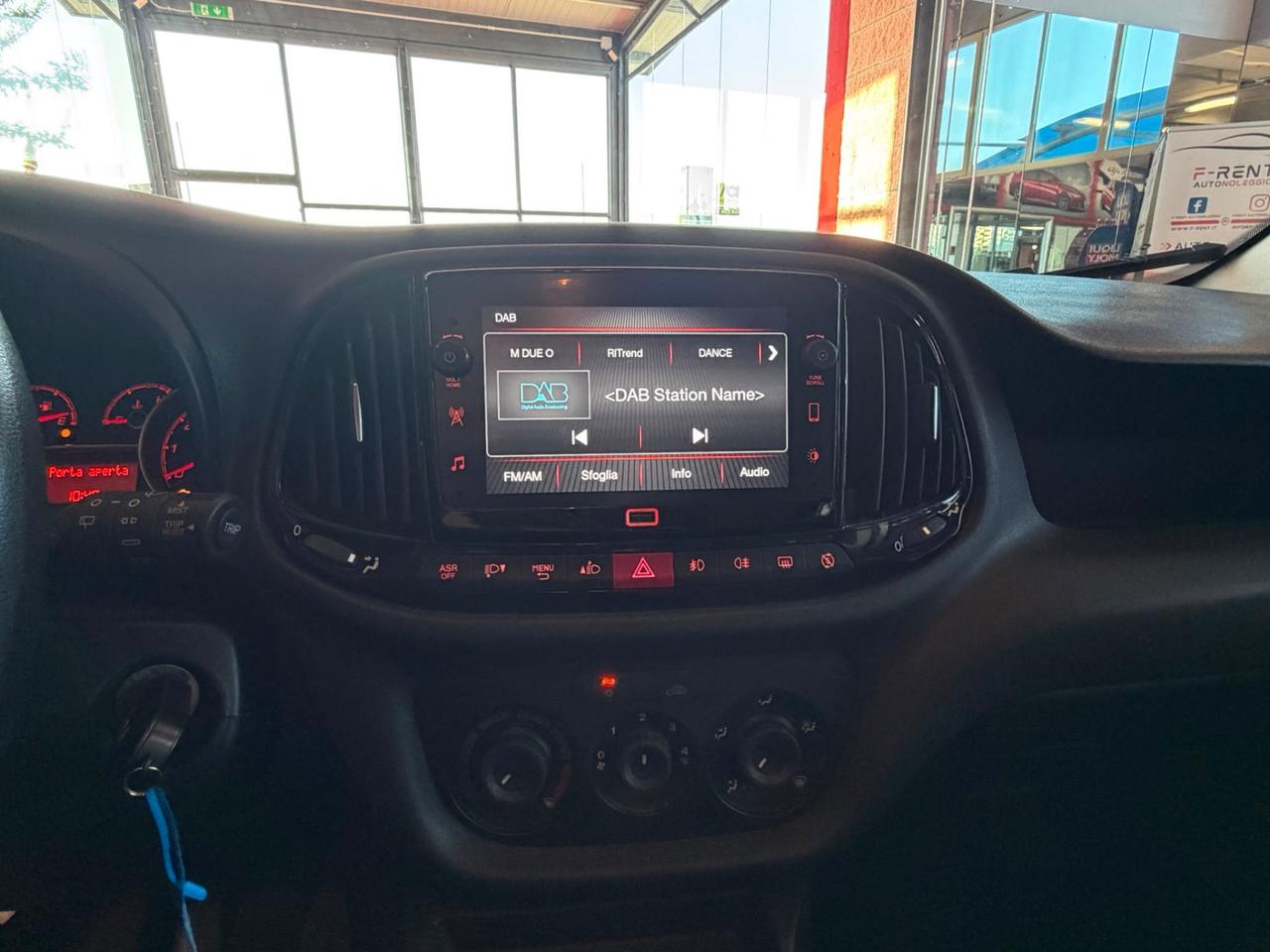 FIAT DOBLO' 1.6 MJT 90 CV SeS PC COMBI NI LOUNGE