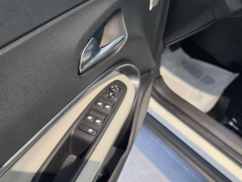 FIAT 600 1.2 Hybrid 100cv La Prima