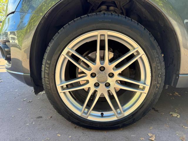 AUDI Q5 2.0 TDI quattro S tronic, S line, Xeno, Navi