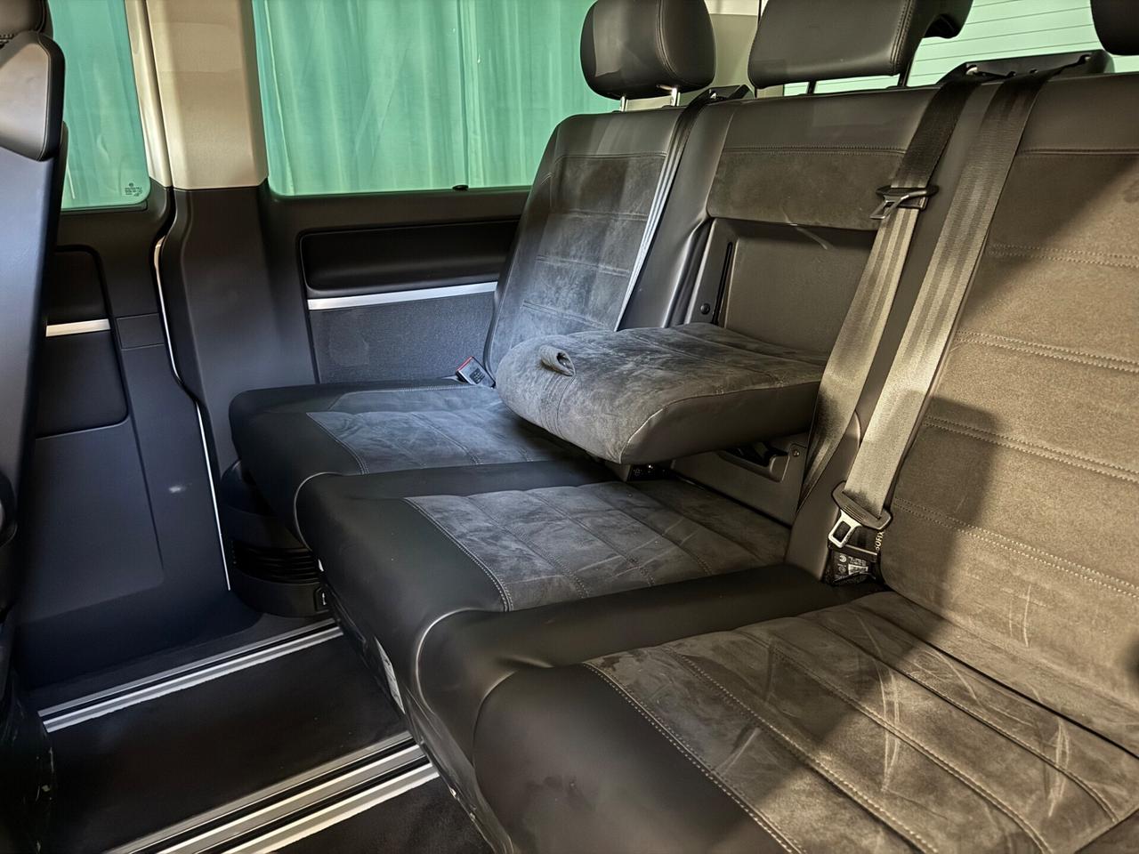 Volkswagen Multivan 2.0 TDI 204CV 4Motion DSG Highline - BULLI - FULL