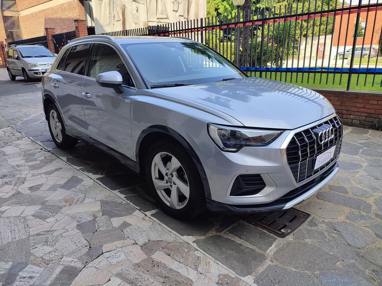 Audi Q3 2.0 35 TDI Business Advanced #11911
