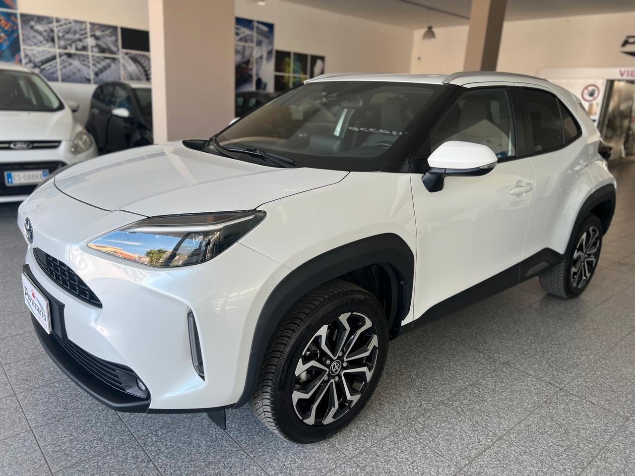 Toyota Yaris Cross 1.5h Trend fwd 116cv e-cvt NAVI/LED/17; PERFETTA!!