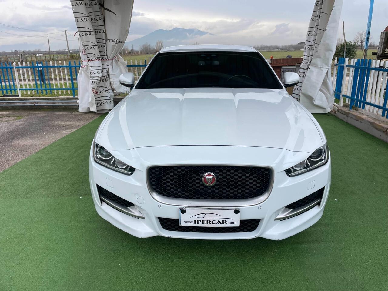 Jaguar XE 2.0 D 240 CV AWD aut. Portfolio