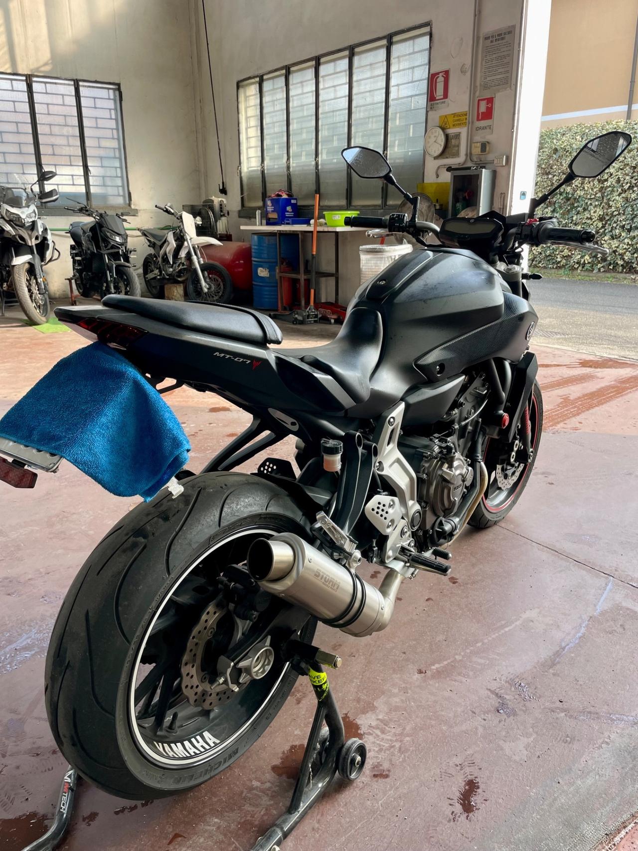 Yamaha MT-07 Black edition