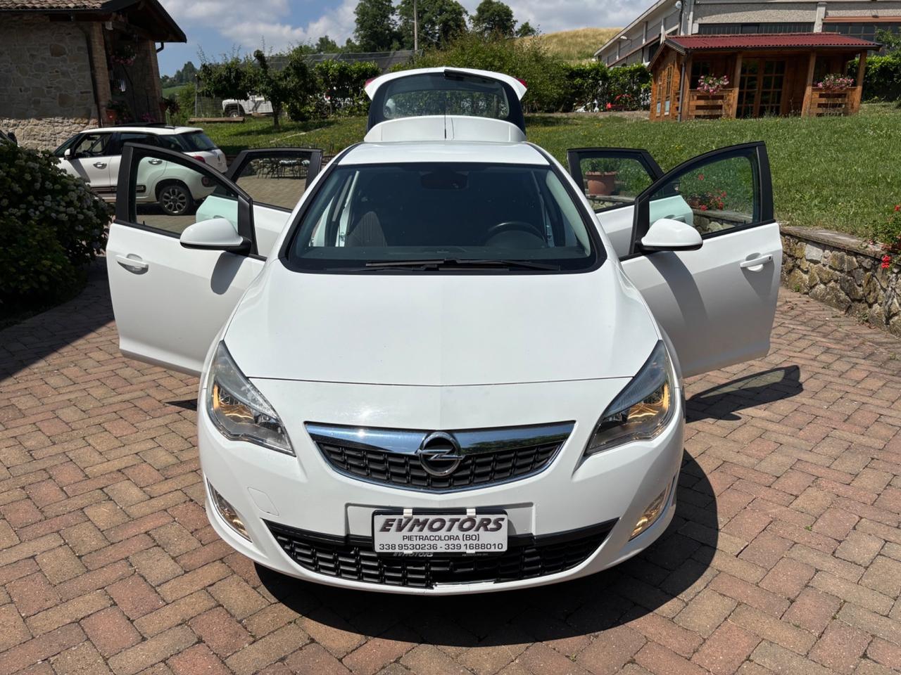 Opel Astra 1.4 Turbo 140CV 5 porte Cosmo