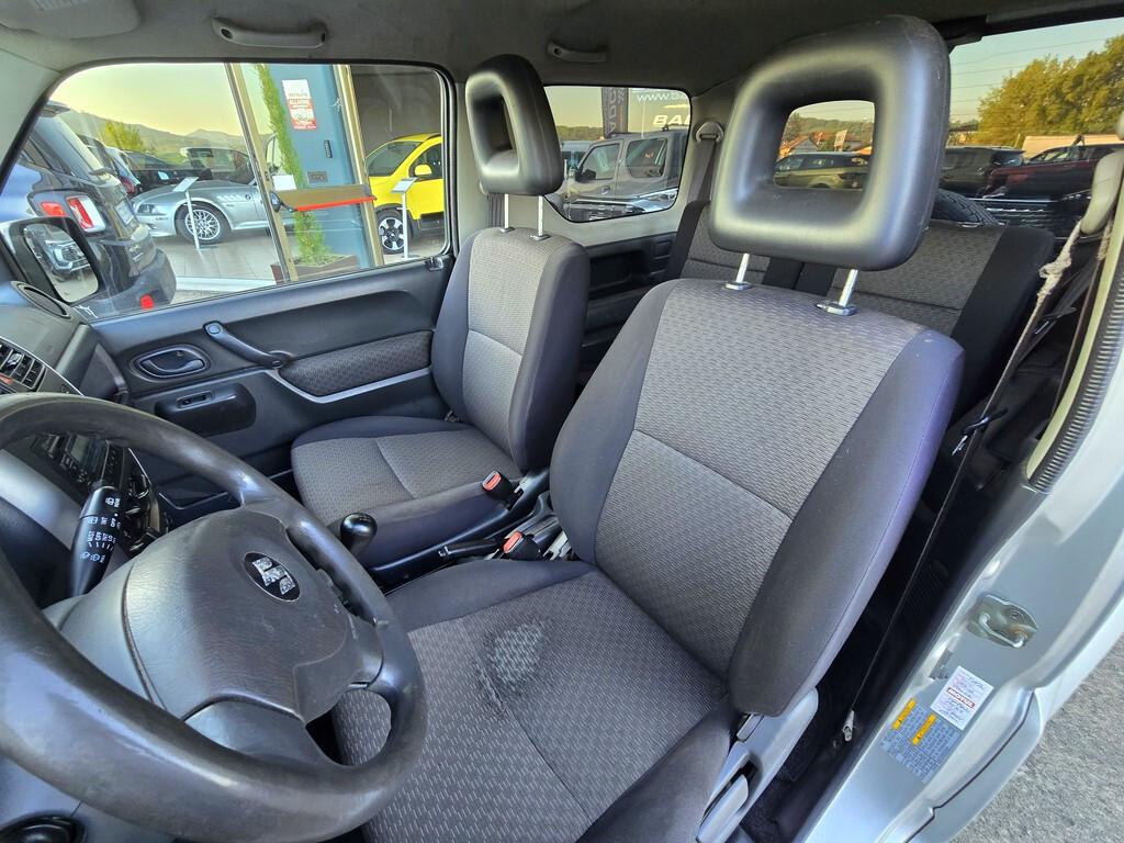 Suzuki Jimny 1.5 DDiS 4WD JLX