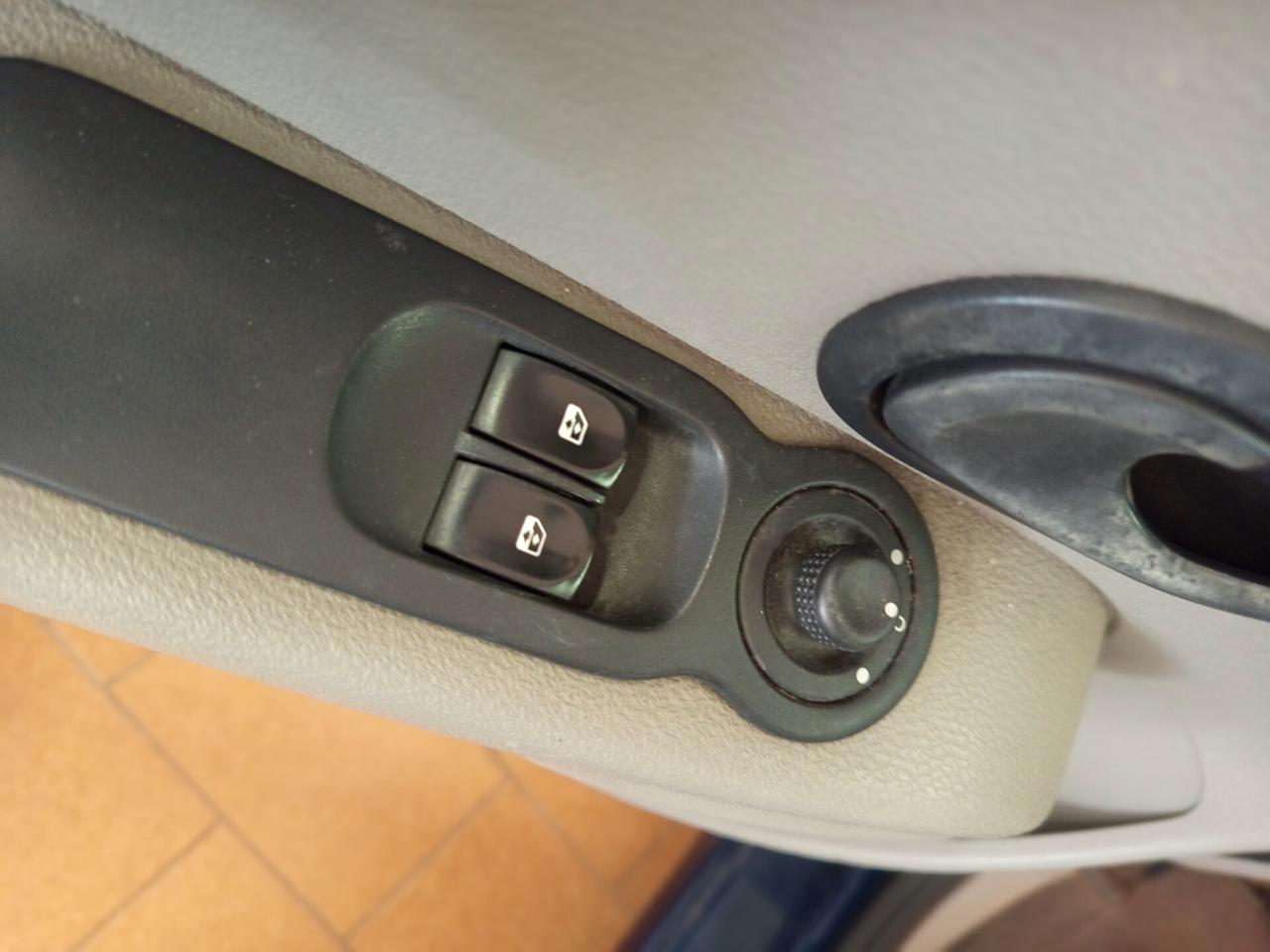 Renault Modus 1.5 diesel, 163 Mila chilometri ok neopatentati