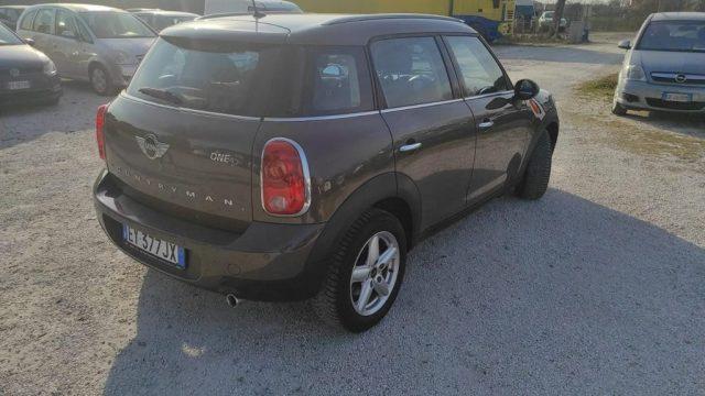 MINI Countryman Mini One D Countryman CON SENSORI DI PARCHEGGIO