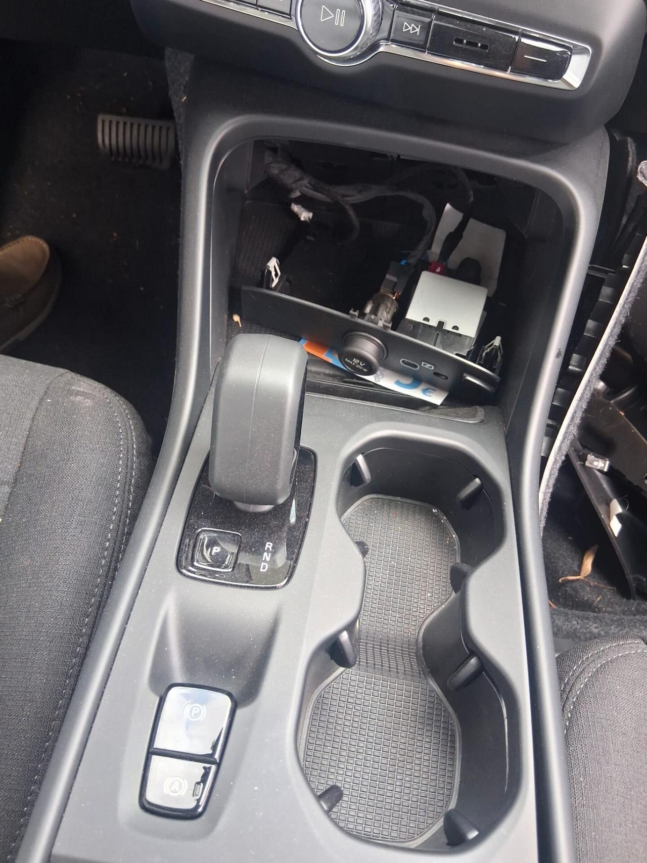 Volvo XC40 B3 automatico Core