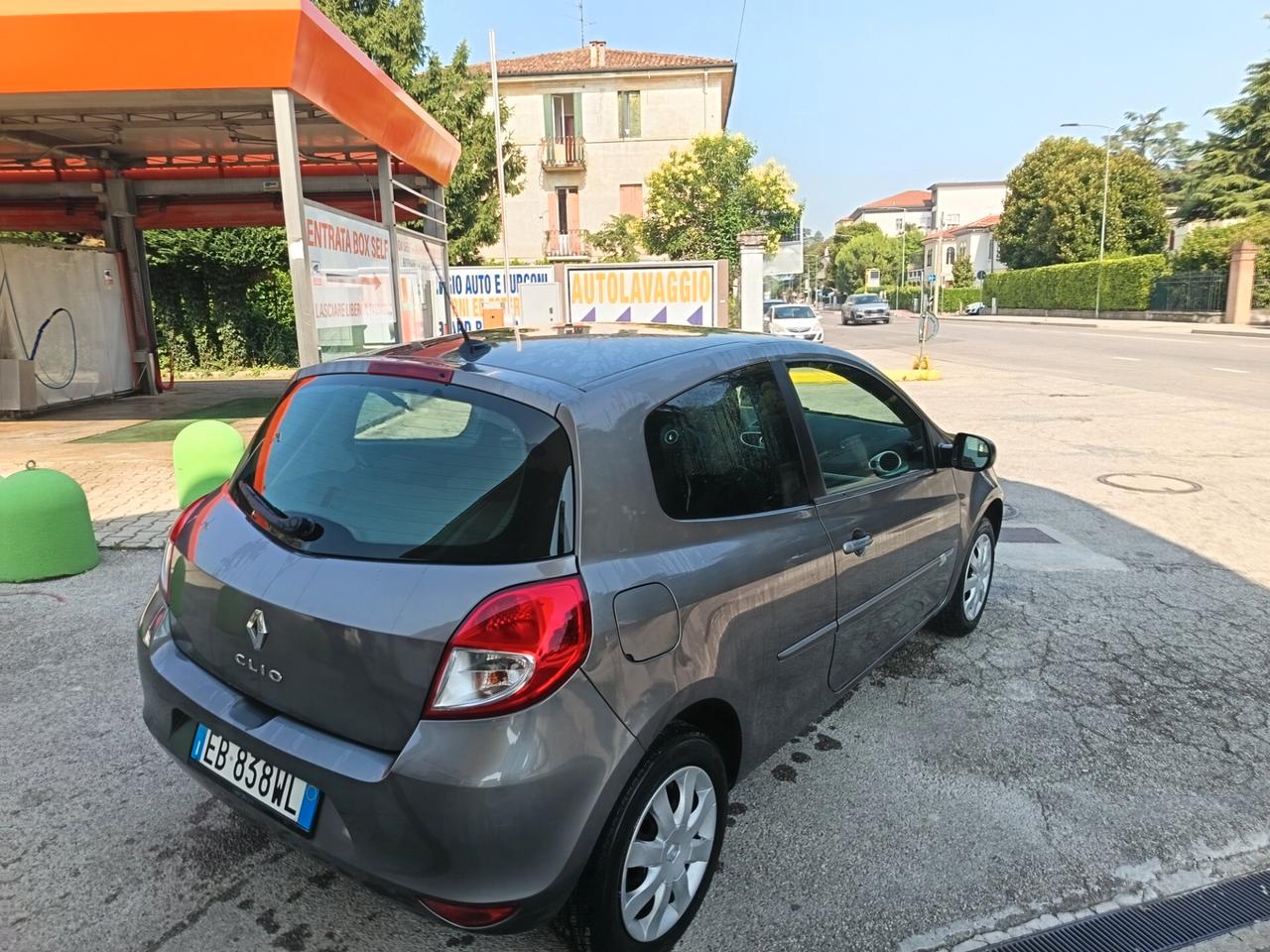 Renault Clio 1.2 Benz 2010 ok neo patente