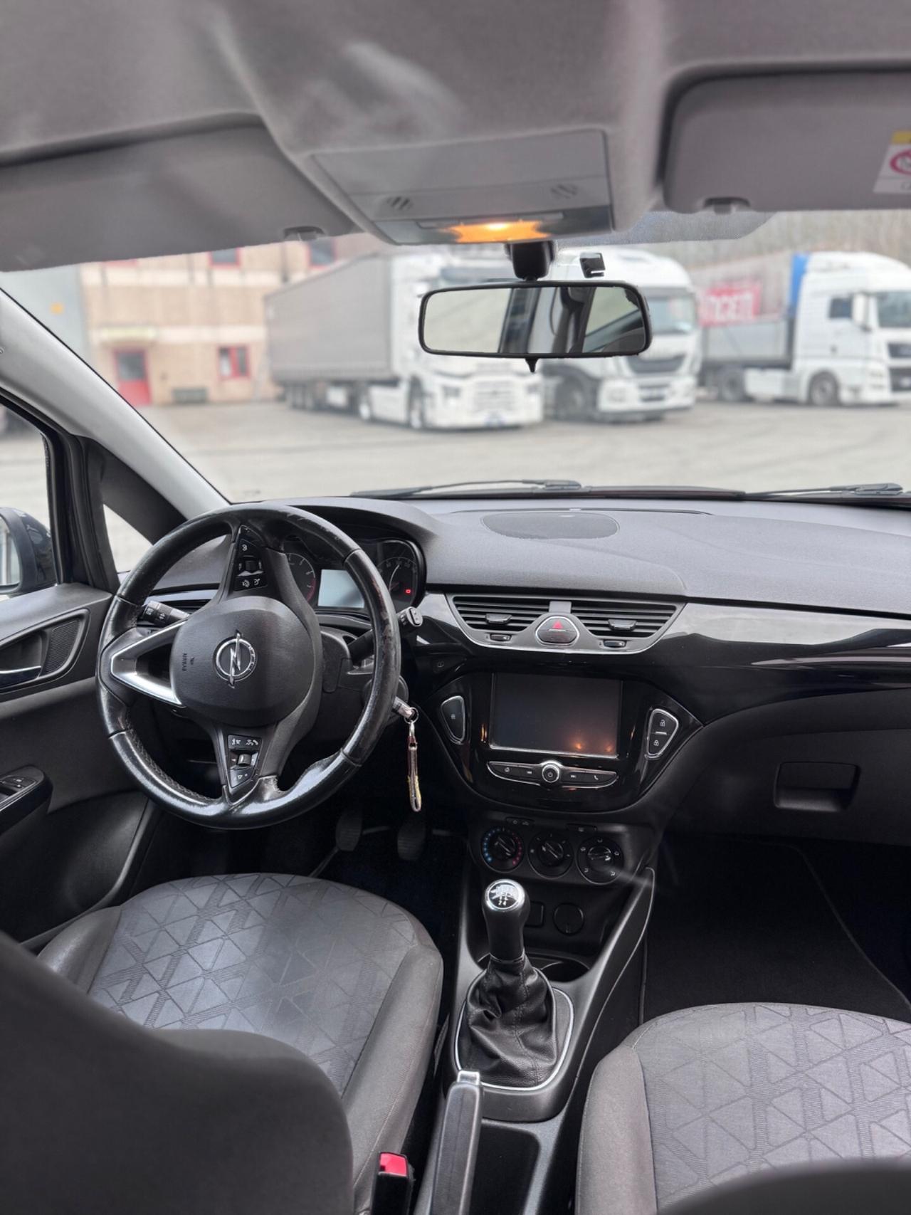 Opel Corsa 1.2 5 porte Black Edition