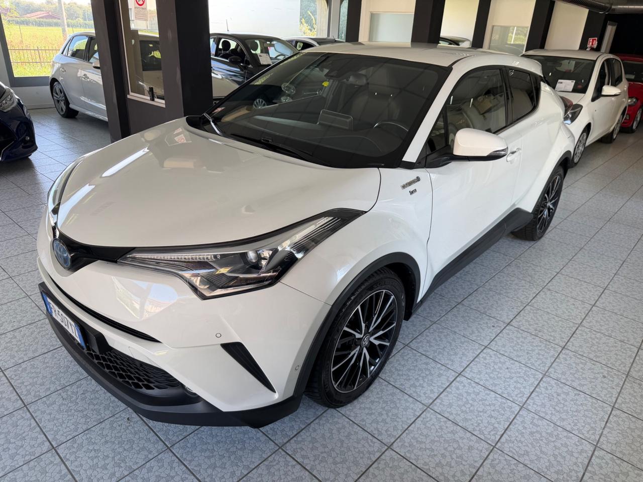 Toyota C-HR 1.8 Hybrid E-CVT Lounge
