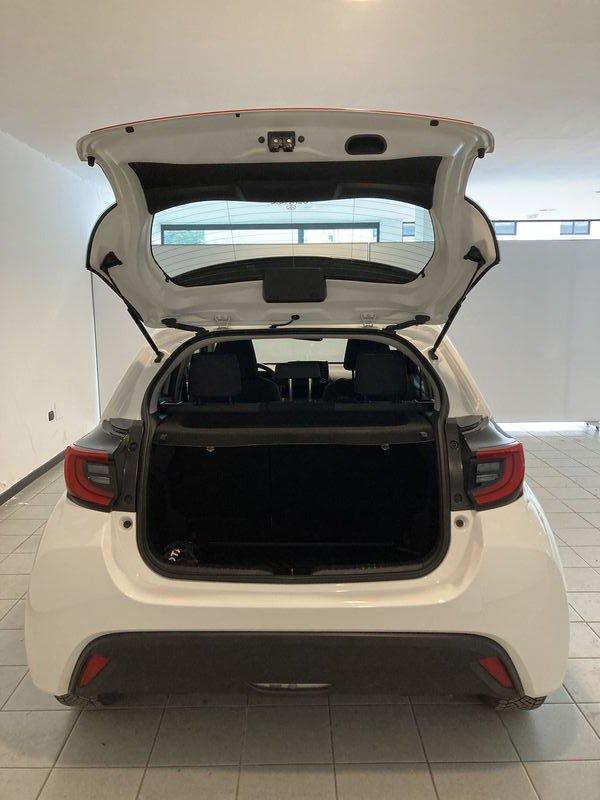 Toyota Yaris Hybrid Trend MY22