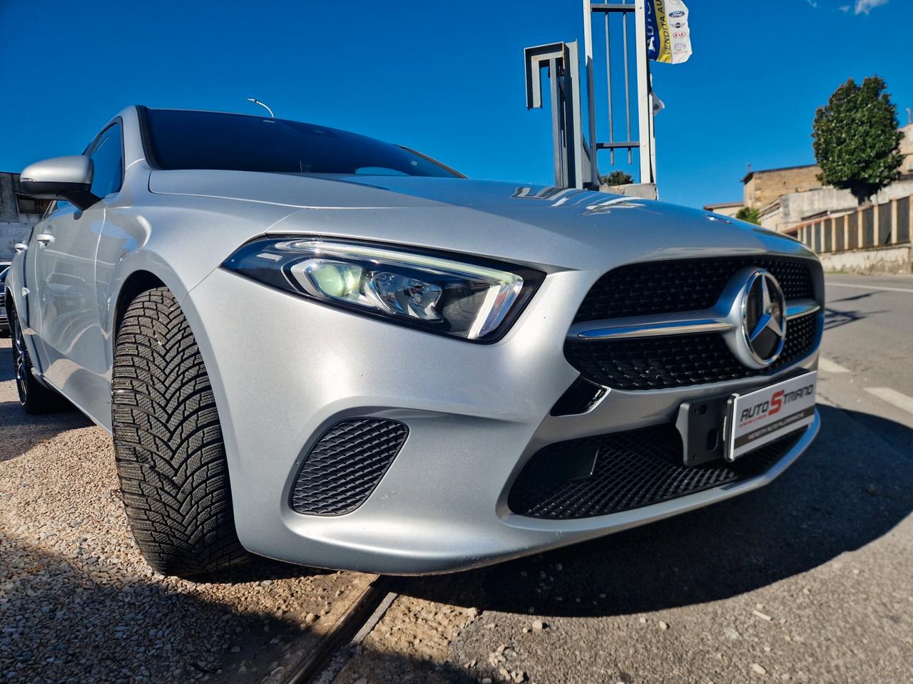 Mercedes-benz A 200 d Automatic Premium Sedan