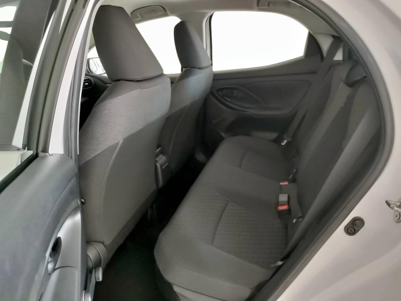 TOYOTA Yaris IV 2020 - Yaris 1.5h Active