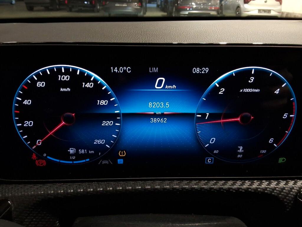 MERCEDES-BENZ A 180D 115CV 6M. BUSINESS SOLUTION ( FARI LED - TETTO PANORAMICO APR. - CRUISE - NAVI PREMIUM - PARK ASSIST )