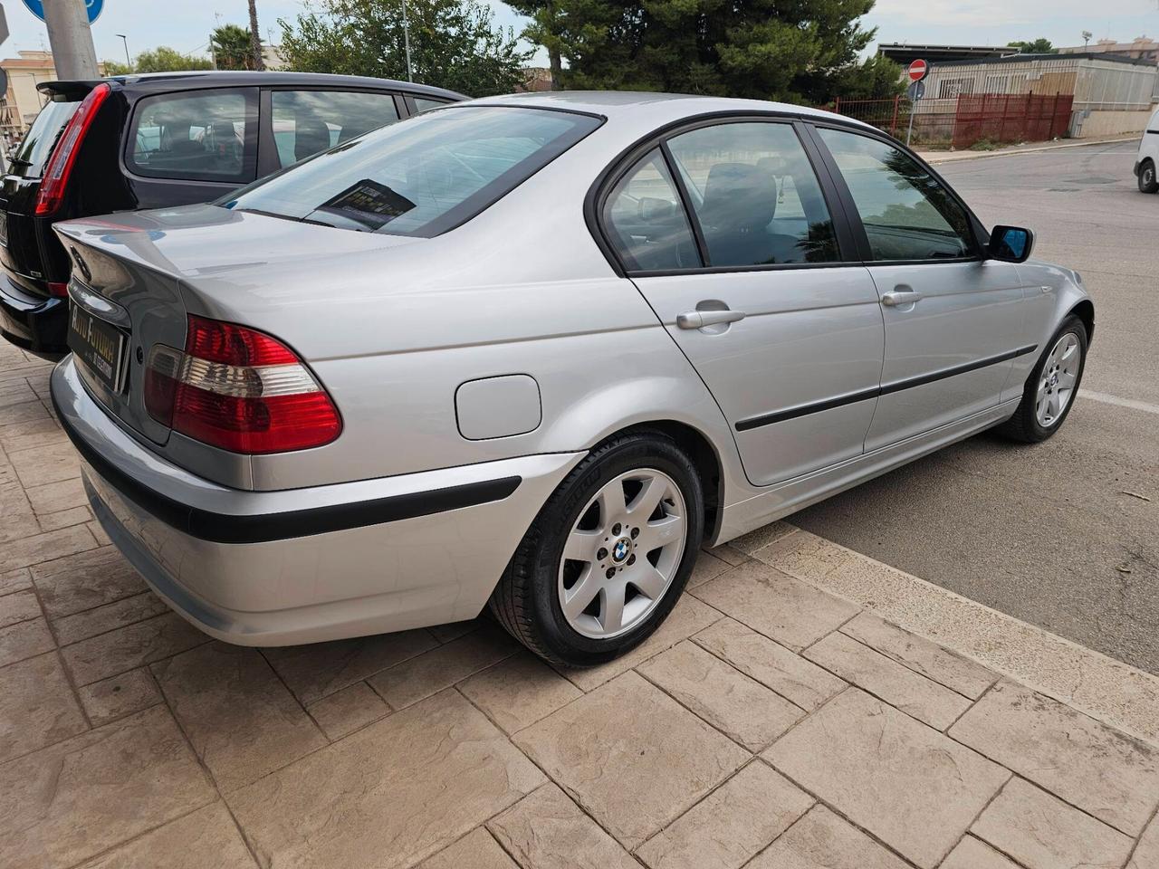 Bmw 318 318i (2.0) cat 4 porte Eletta