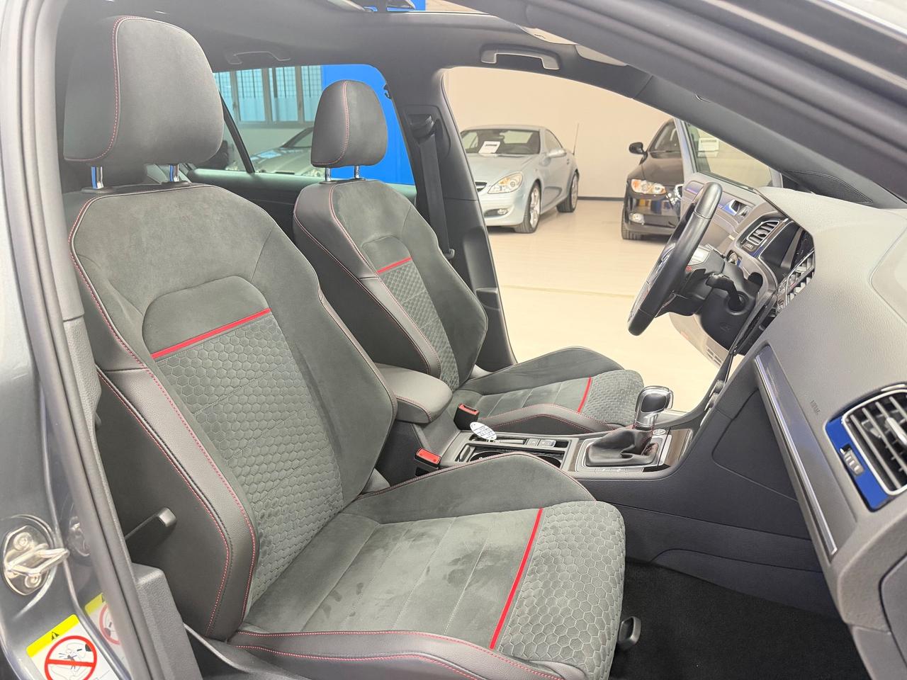 Volkswagen Golf GTI 230 CV TETTO APRIBILE*INTERNI SPORTIVI**PARI AL NUOVO**