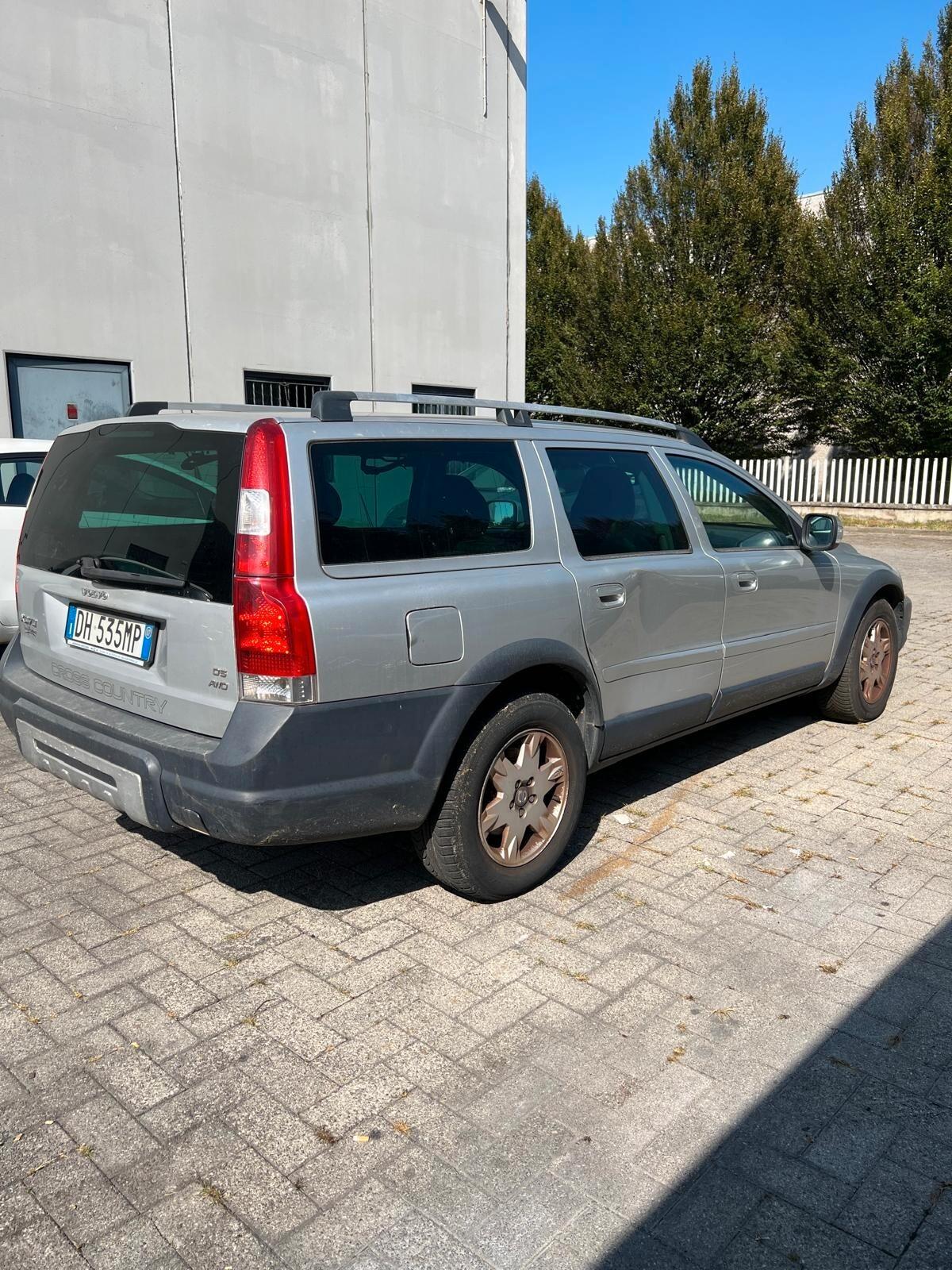 Volvo V70/XC70 XC70 2.4 D5 20V (185CV) cat AWD Momentum