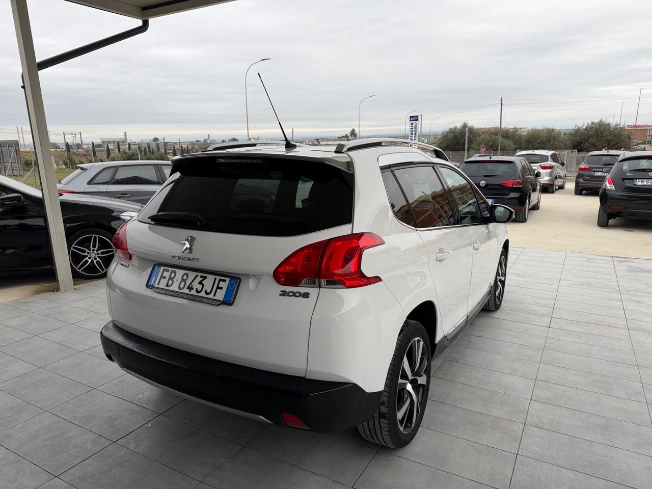 Peugeot 2008 BlueHDi 100 Allure