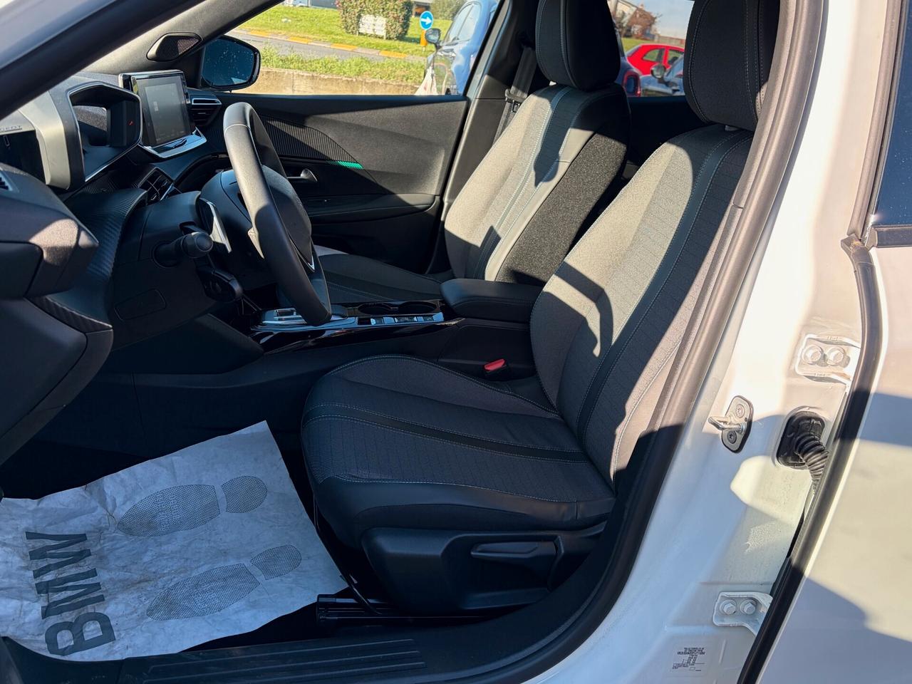 Peugeot 2008 PureTech Allure 130 S&S EAT8 ok Neopatentato