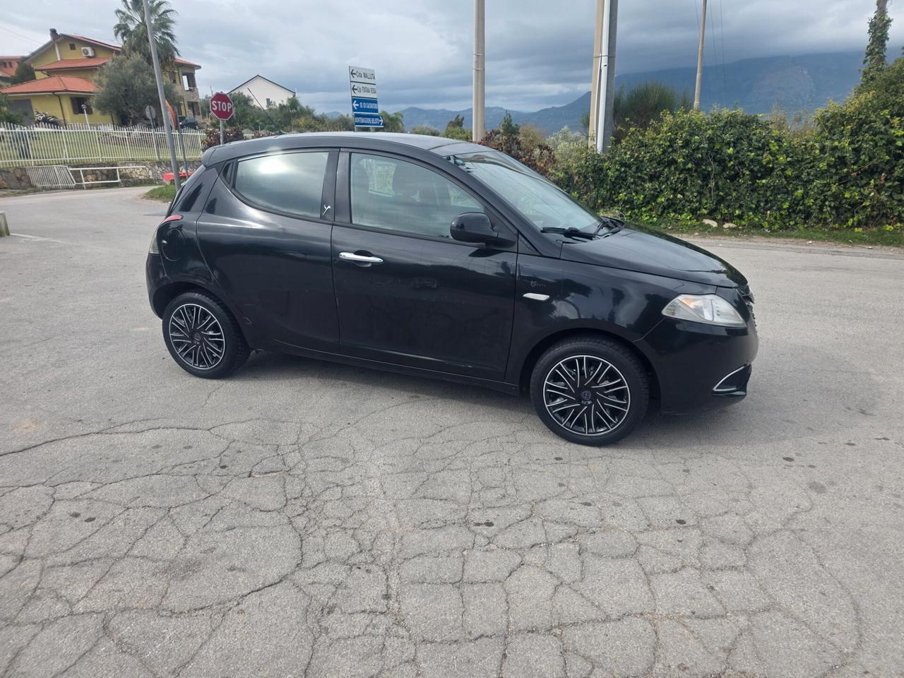 Lancia Ypsilon 1.3 MJT 16V 95 CV 5 porte S&S Gold