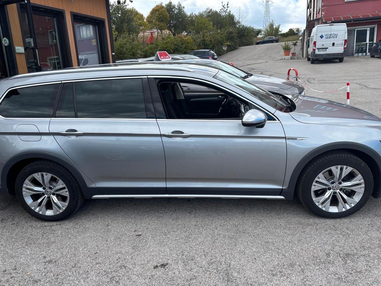 Volkswagen Passat Variant 2.0 TDI 190 CV ALLTRACK 4MOTION DSG Executive